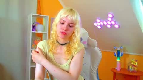 Hannah online show from June 7, 7:35 am