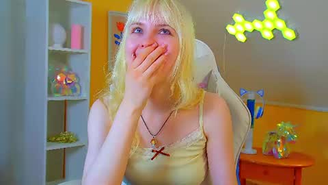 Hannah online show from July 16, 10:51 am