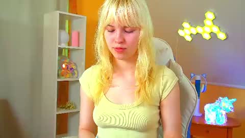 Hannah online show from August 4, 6:09 am