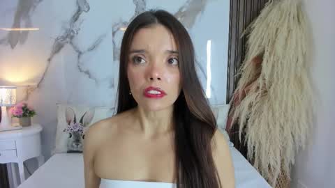 Hannahill69 online show from February 17, 4:44 am