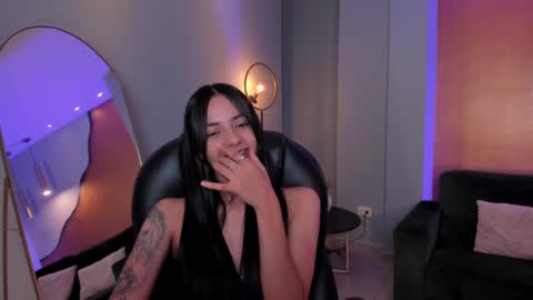 HANNAH J online show from February 20, 1:25 am