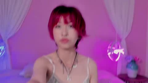 Hannah online show from March 7, 12:01 pm