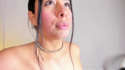 HannaPaola online show from April 22, 2:52 am