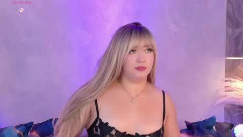 hannaprada1 online show from April 17, 12:18 pm