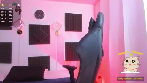 Hanna  online show from November 21, 9:35 pm