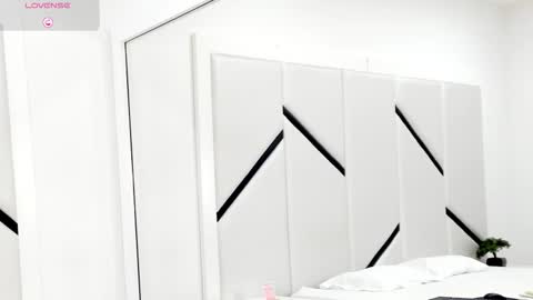     online show from December 2, 2:26 pm