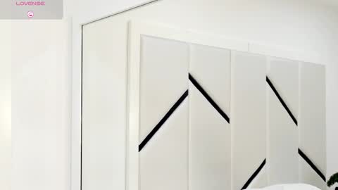     online show from December 4, 2:38 pm