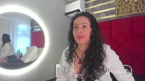 Hanny  online show from April 22, 11:50 am