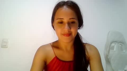 Snapshot of hanny_kail chatting on December 25, 12:37 am hanny online show from December 25, 12:37 am