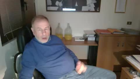 hanscooper online show from December 15, 4:47 pm