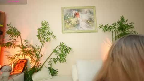 HappyAlice online show from June 16, 7:01 am
