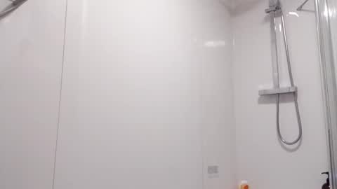 Calvin Secret  online show from March 4, 7:55 pm