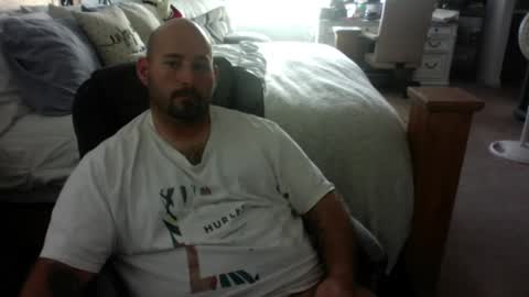 Snapshot of hard4ladies10 chatting on February 21, 8:27 pm hard4ladies10 online show from February 21, 8:27 pm