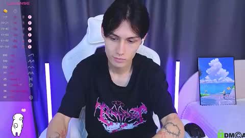 Mark online show from November 4, 11:00 am