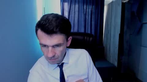 Snapshot of hard_and_juici chatting on October 20, 1:05 pm Steve online show from October 20, 1:05 pm