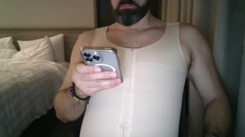 Snapshot of hardcoremike35 chatting on February 27, 2:57 am HcoreMike online show from February 27, 2:57 am