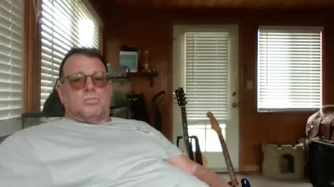 HSS online show from April 22, 6:48 pm