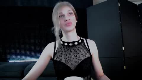 Snapshot of hardy_green chatting on October 28, 4:13 am Miss Hardy online show from October 28, 4:13 am