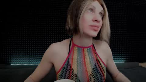 Miss Hardy online show from March 11, 9:34 am