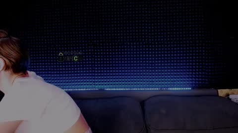 Miss Hardy online show from April 2, 4:31 am