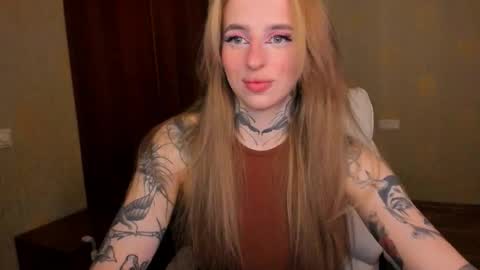 Snapshot of harley_kimm chatting on September 30, 5:18 am Julia online show from September 30, 5:18 am