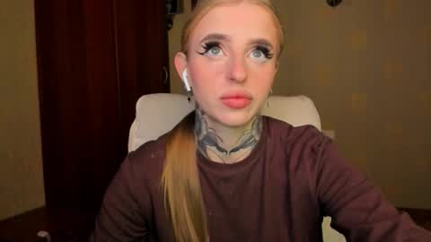 Snapshot of harley_kimm chatting on September 29, 5:17 am Julia online show from September 29, 5:17 am