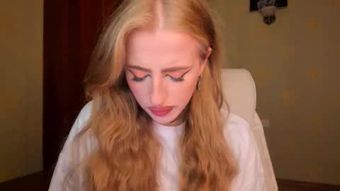 Snapshot of harley_kimm chatting on September 22, 5:33 am Julia online show from September 22, 5:33 am
