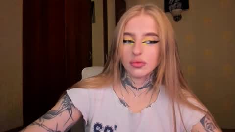 Snapshot of harley_kimm chatting on October 7, 5:47 am Julia online show from October 7, 5:47 am