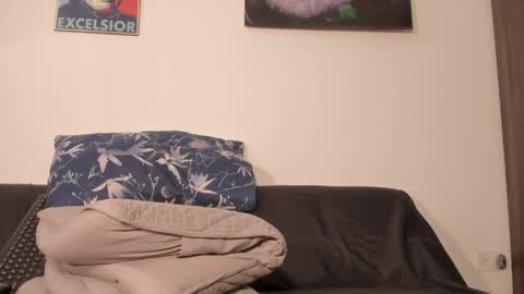 Annie online show from April 19, 8:00 pm