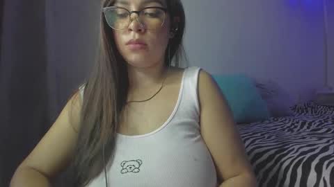 Snapshot of harleynapier chatting on September 28, 11:36 pm Natii online show from September 28, 11:36 pm