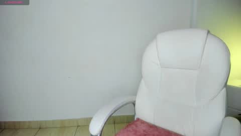 harleyqueen_robbie online show from January 23, 11:26 pm