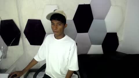 haroldmick online show from February 24, 8:34 pm