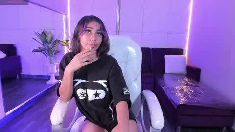 Snapshot of hasleycarter chatting on October 17, 4:49 am HasleyCarter online show from October 17, 4:49 am