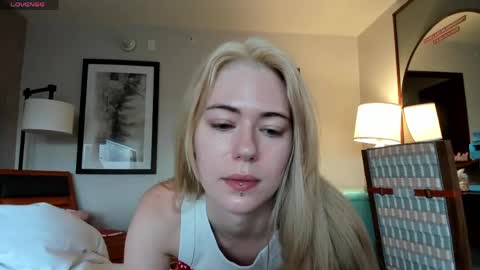 Hayley online show from April 21, 1:51 pm