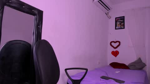 hazel_slim_ online show from March 10, 5:50 pm