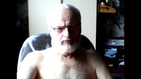 hedgehog61 online show from October 18, 10:30 am