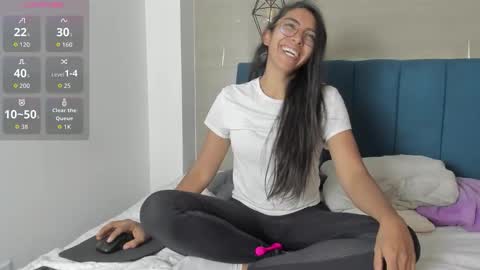 heidi_feuer online show from October 11, 12:43 pm