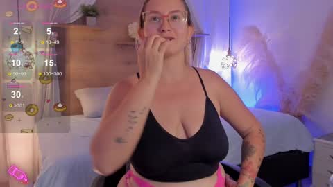 ANTARA REY online show from February 14, 10:25 pm