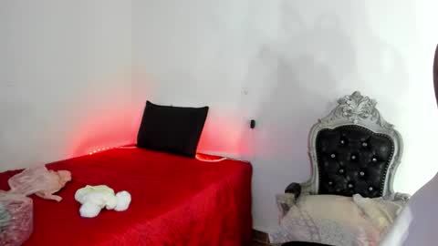 Snapshot of hela_wet chatting on November 1, 11:26 pm Hela Independent model online show from November 1, 11:26 pm