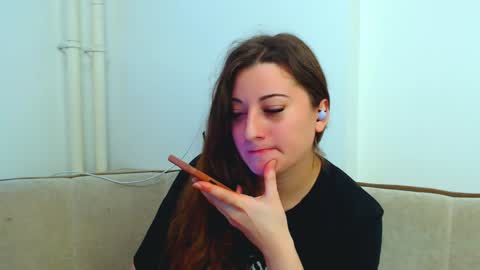 helen_adams_ online show from December 19, 8:34 am