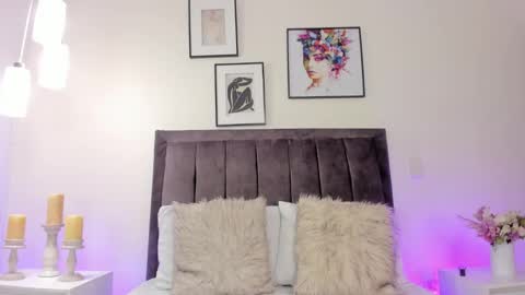 Helen  online show from March 26, 1:05 pm