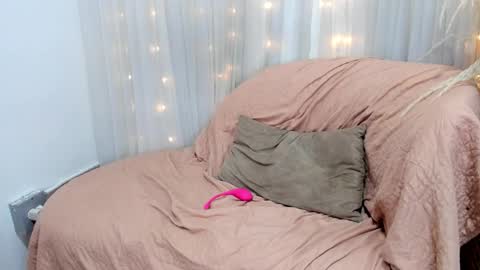 helen zen online show from March 15, 9:07 pm