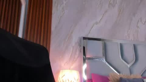 Helena Santos  online show from July 5, 11:06 am