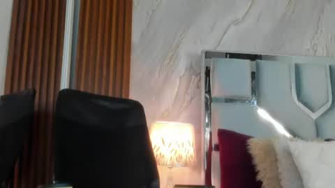 Helena Santos  online show from July 17, 11:23 am