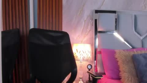 Helena Santos  online show from June 17, 1:38 pm