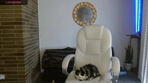  Only 18 cyrus online show from March 17, 8:47 pm