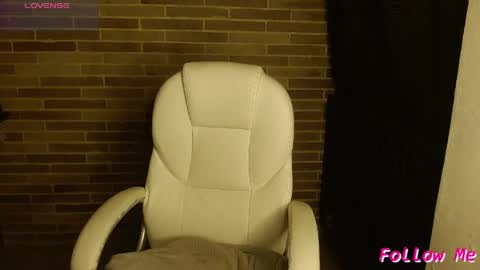  Only 18 cyrus online show from April 7, 1:40 am