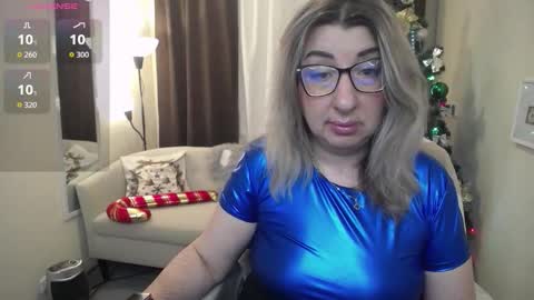 helenenigma online show from December 15, 8:05 pm