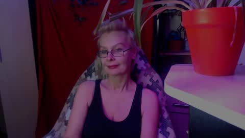 Helga online show from March 28, 10:55 pm