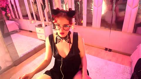 Heliconia online show from September 9, 12:10 am